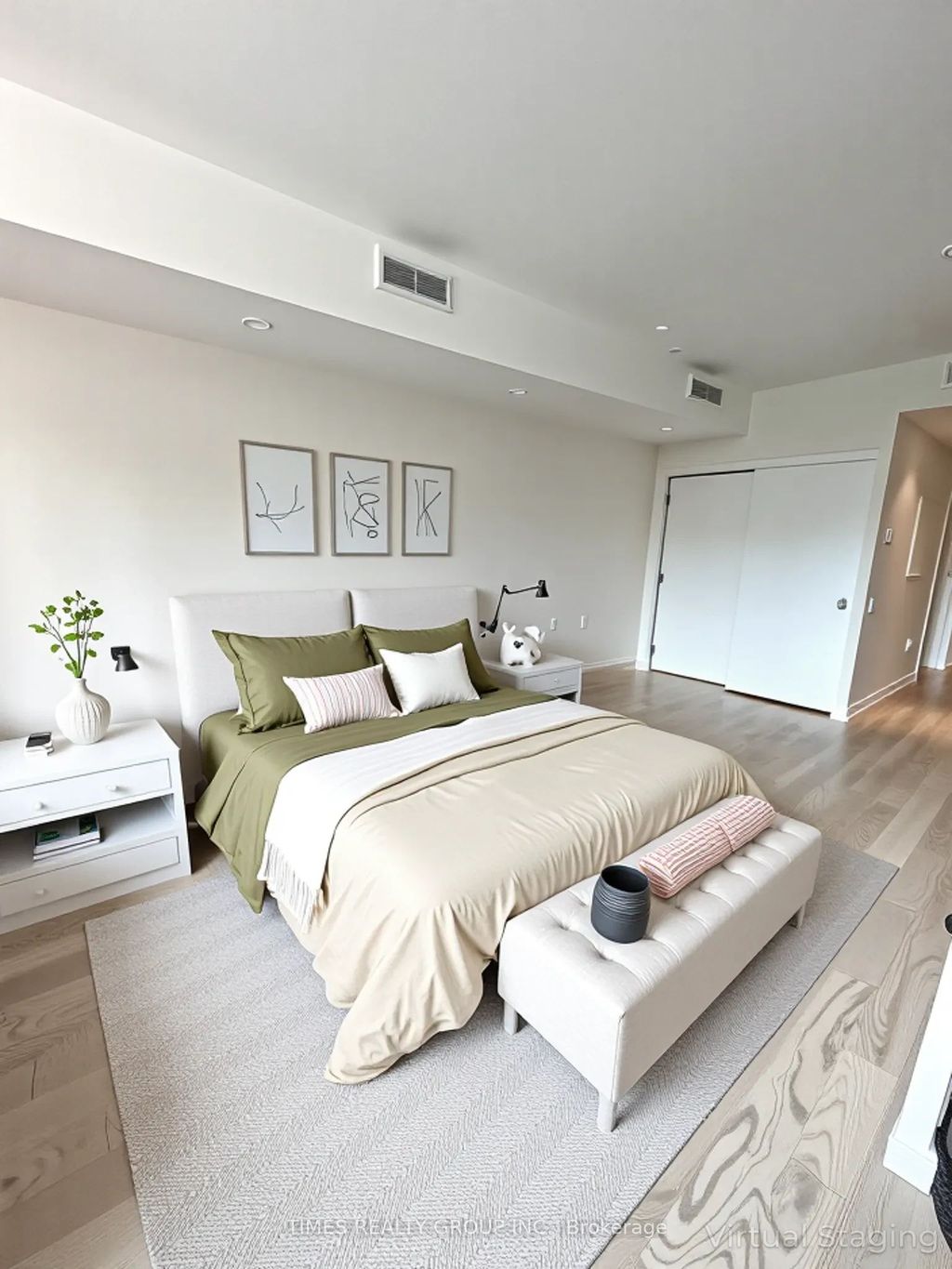 Photo of 60 Colborne Street #608, Toronto, ON M5E 1E3 (MLS # C12901072)