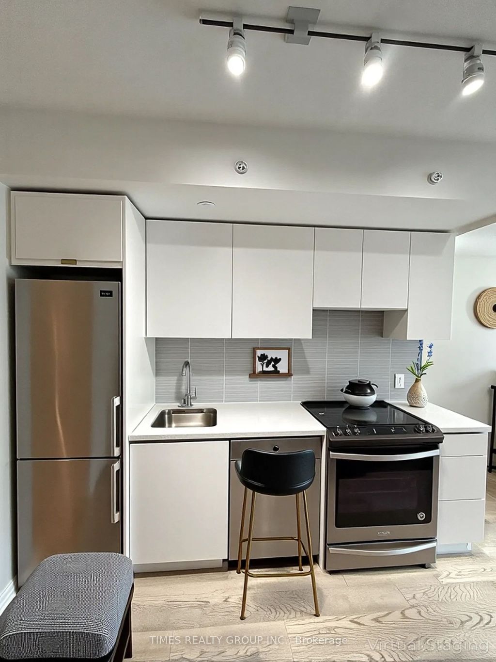 Photo of 60 Colborne Street #608, Toronto, ON M5E 1E3 (MLS # C12901072)