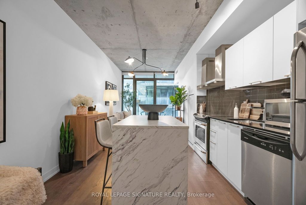 Photo of 650 King Street W #804, Toronto, ON M5V 0H6 (MLS # C12461617)