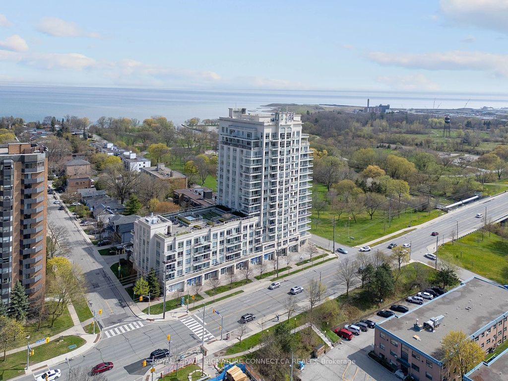 Photo of 3865 Lake Shore Boulevard W #207, Toronto, ON M8W 1R4 (MLS # W12732096)
