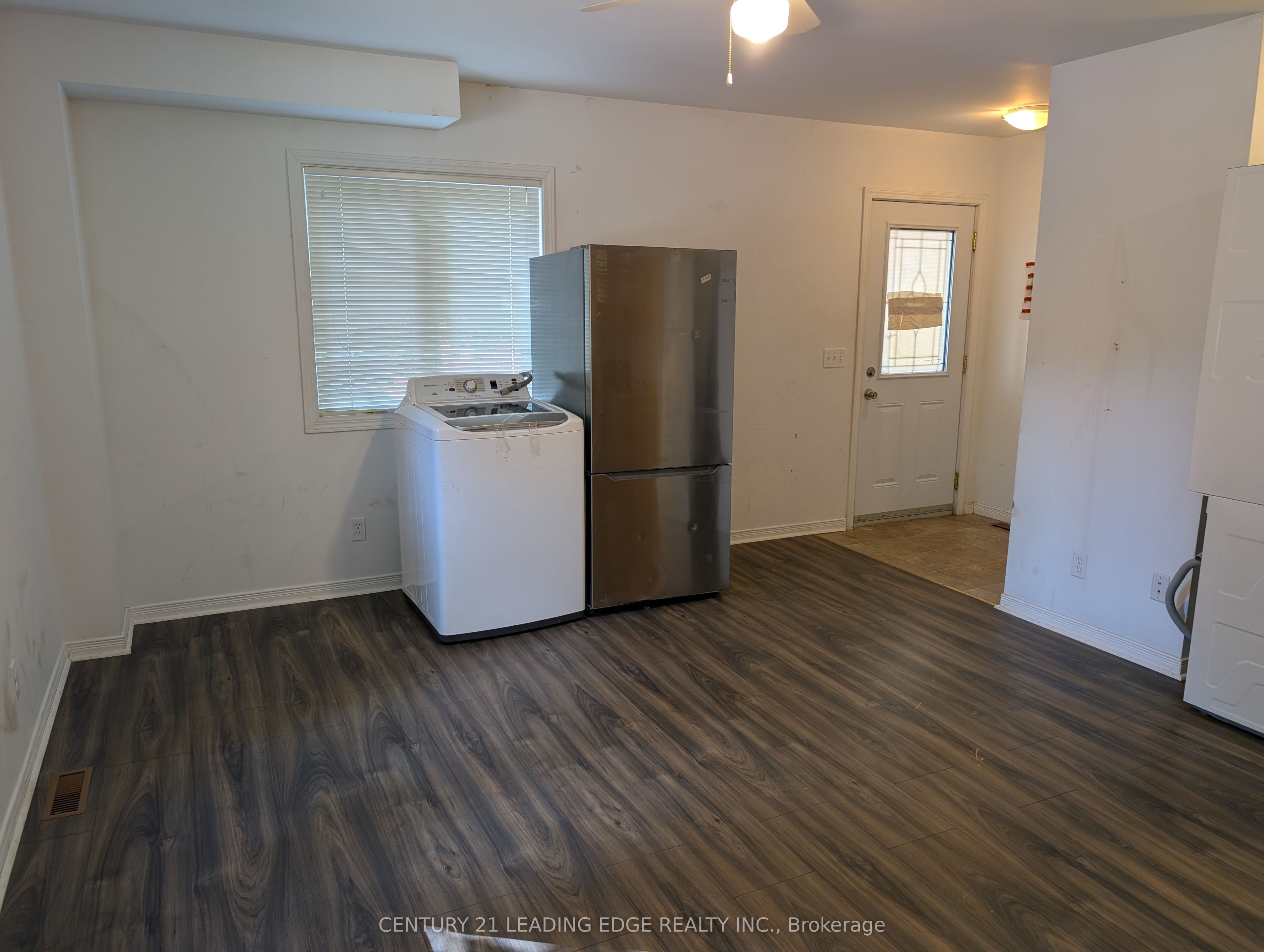 736 Kingston Road 3