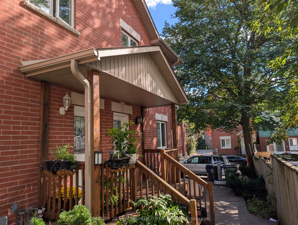 Photo of 736 Kingston Road #3, Toronto, ON M4E 1R7 (MLS # E13881350)