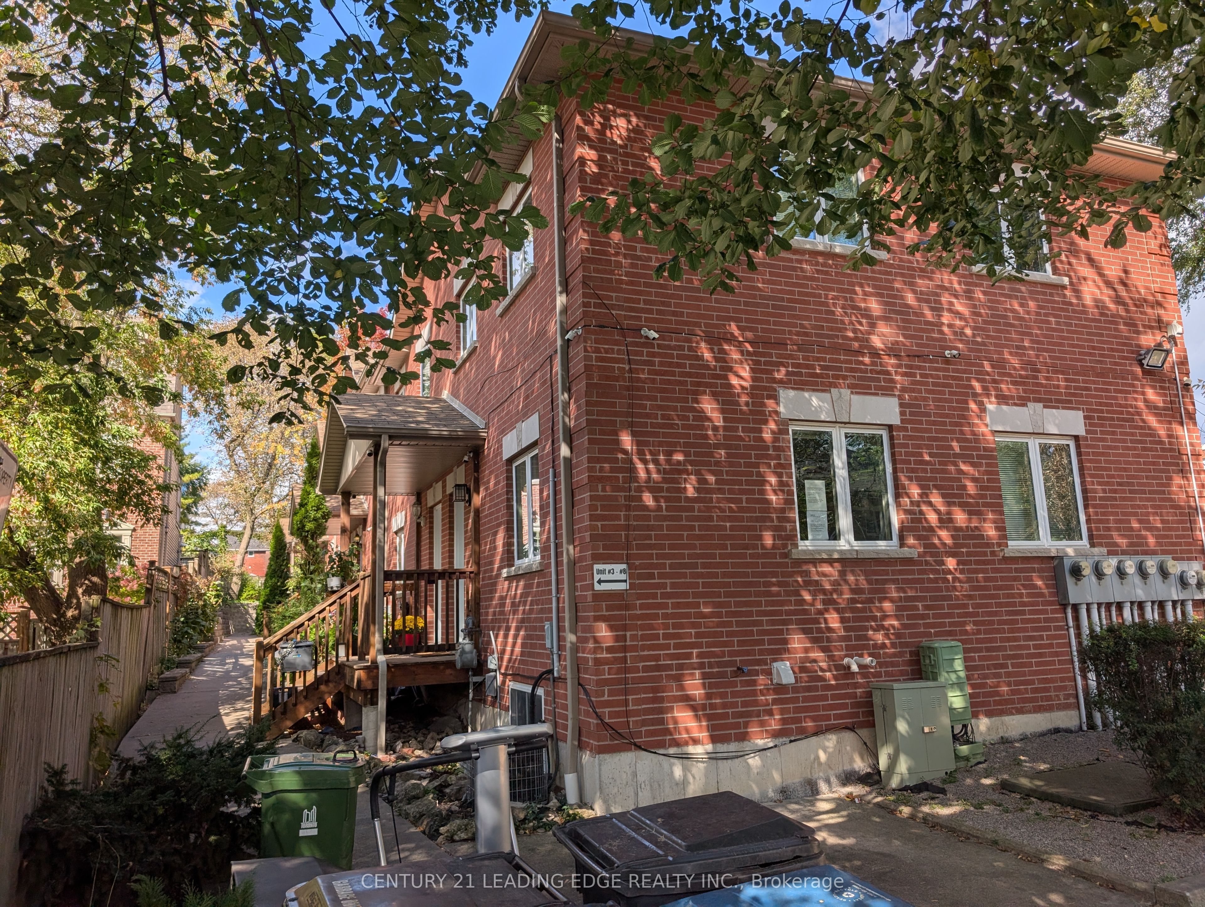 736 Kingston Road 3