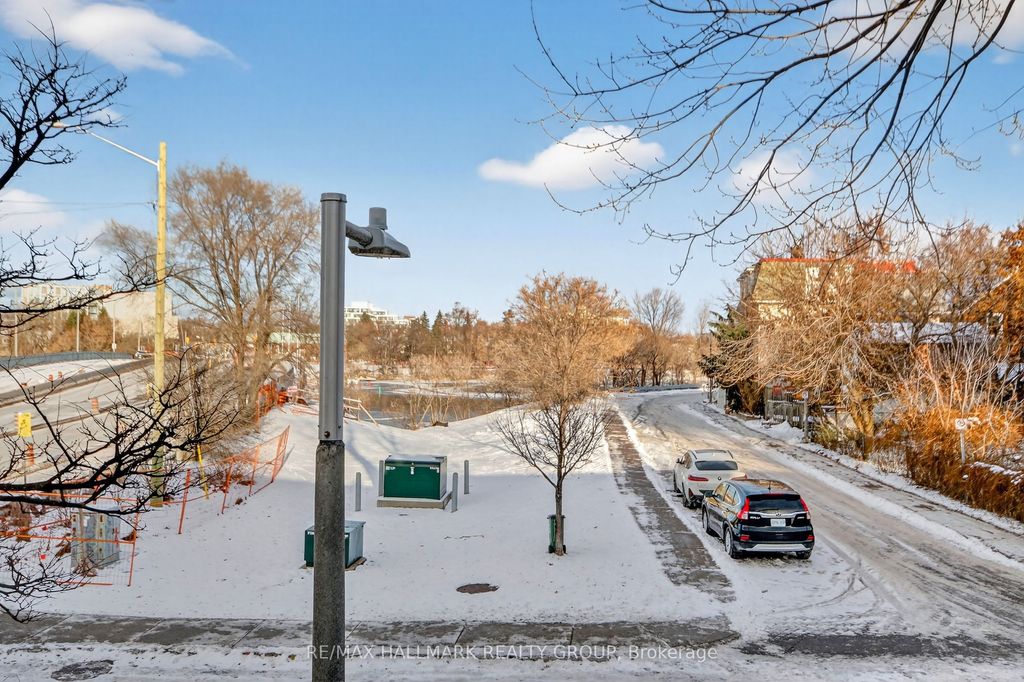 Photo of 4 Lower Charlotte Street W, Lower Town - Sandy Hill, ON K1N 8K1 (MLS # X12606884)