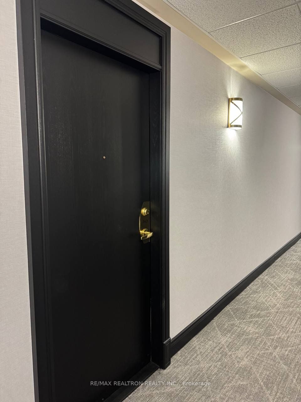 185 Oneida Crescent LPH01