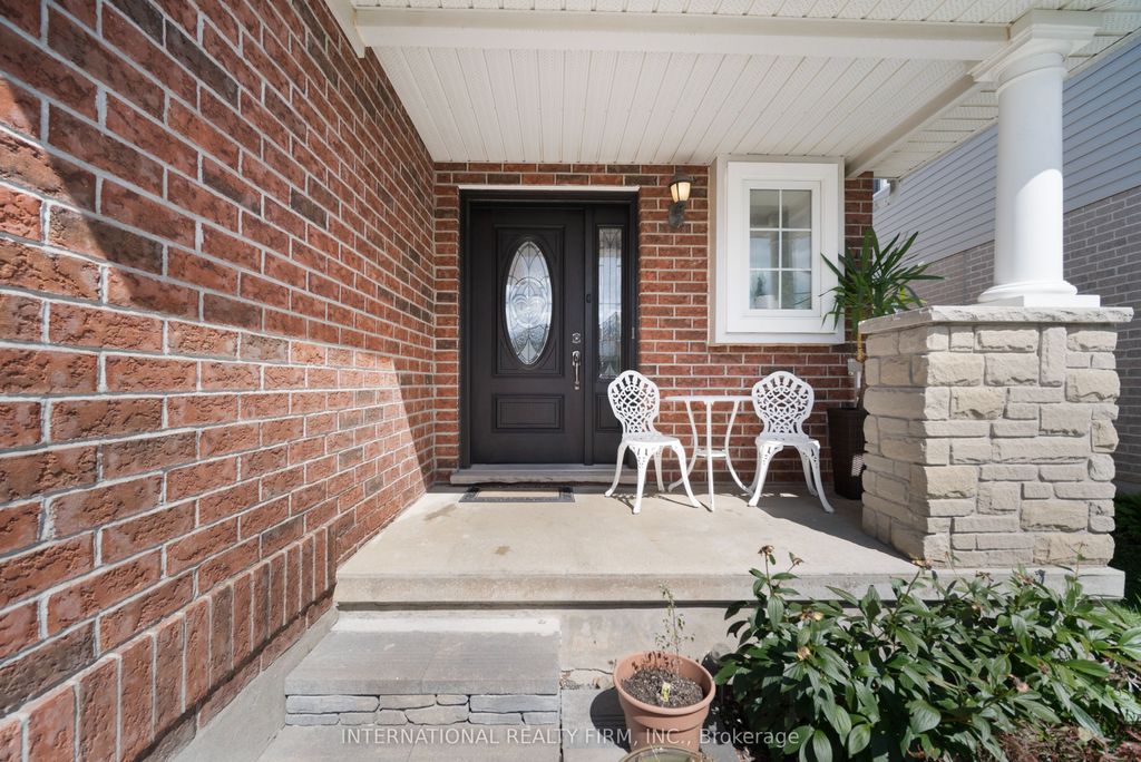 Photo of 1055 CROSSCREEK Crescent, London East, ON N5Y 6K9 (MLS # X12626566)