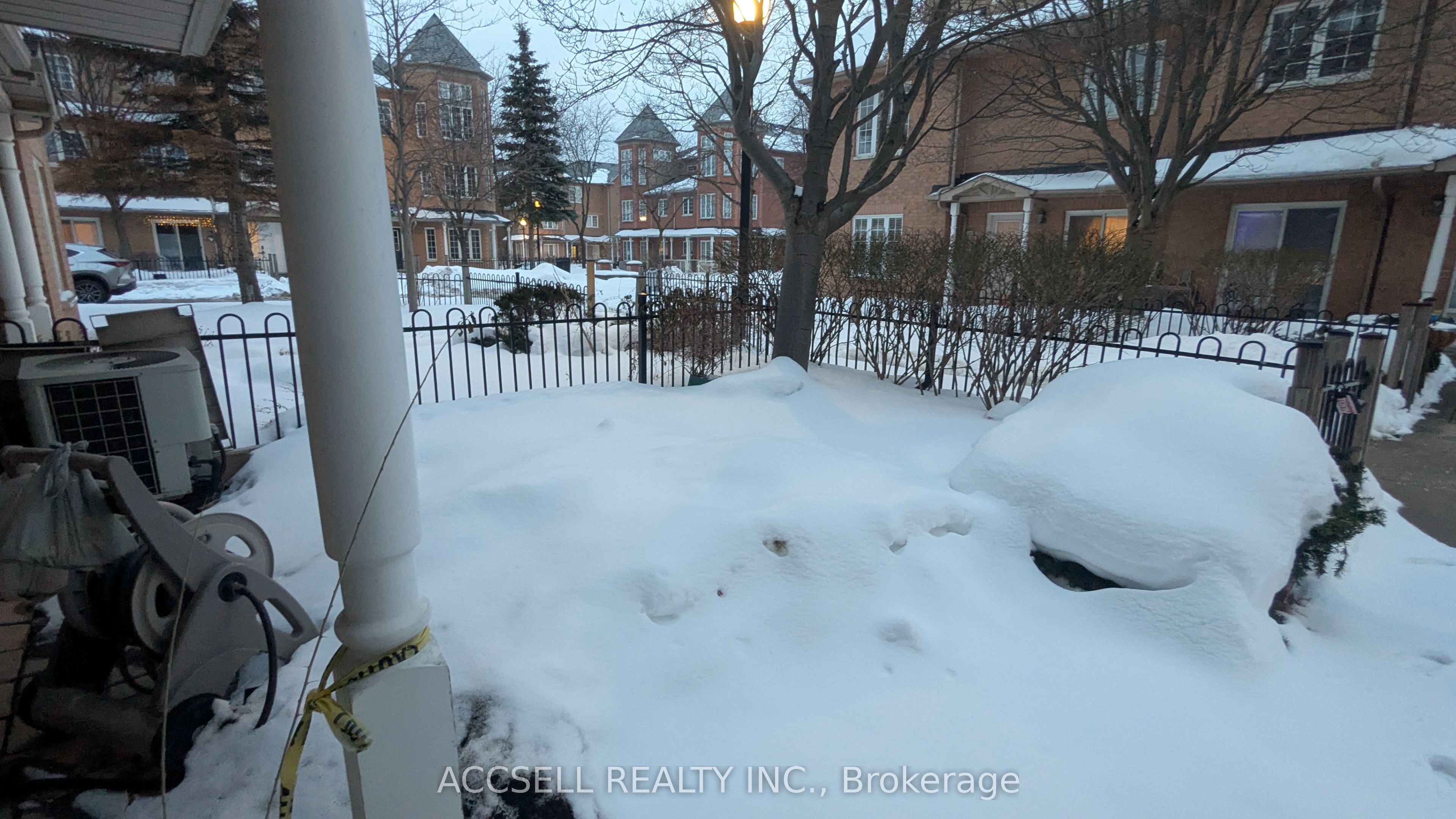 20 St Moritz Way 13