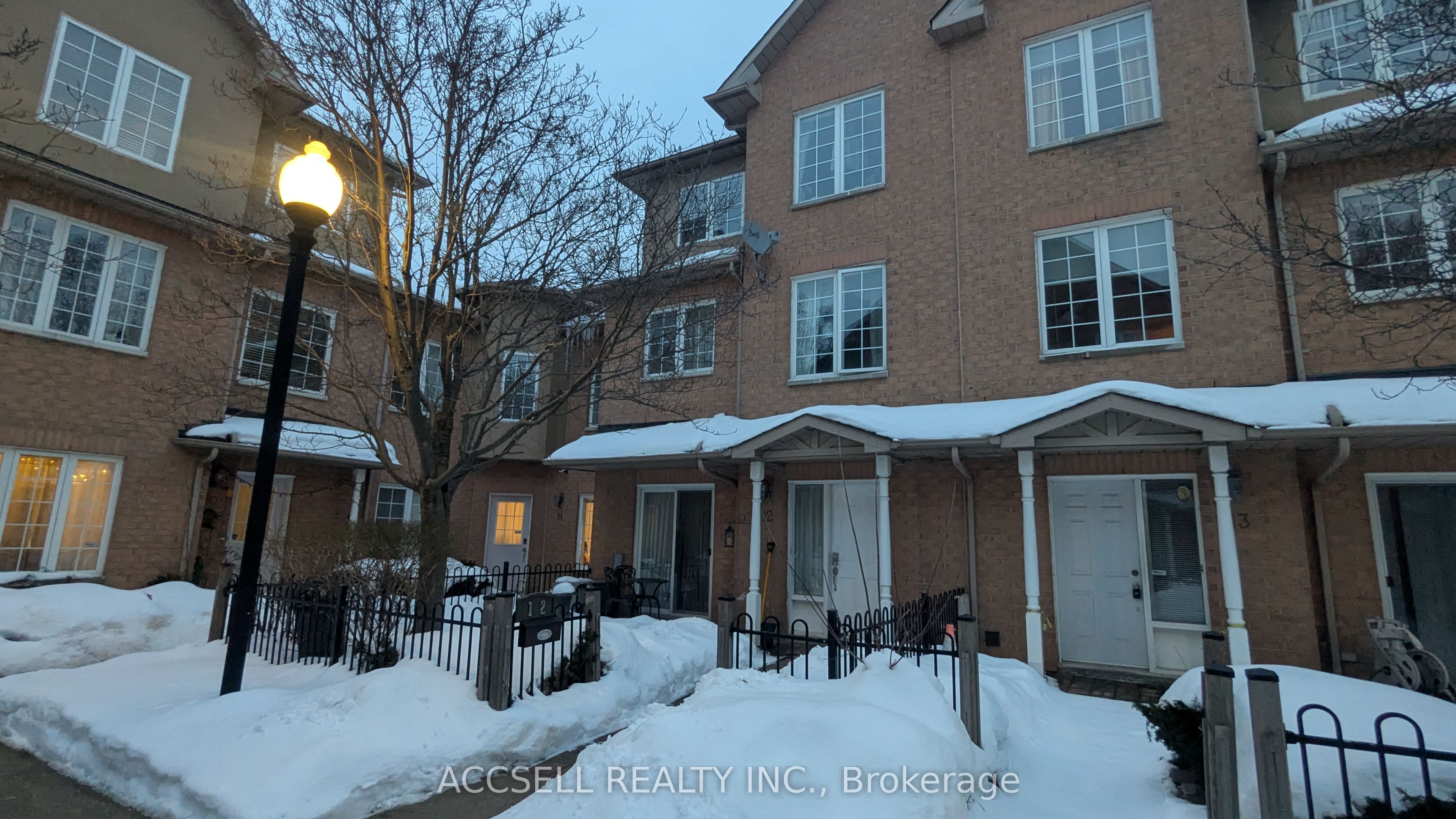 20 St Moritz Way 13
