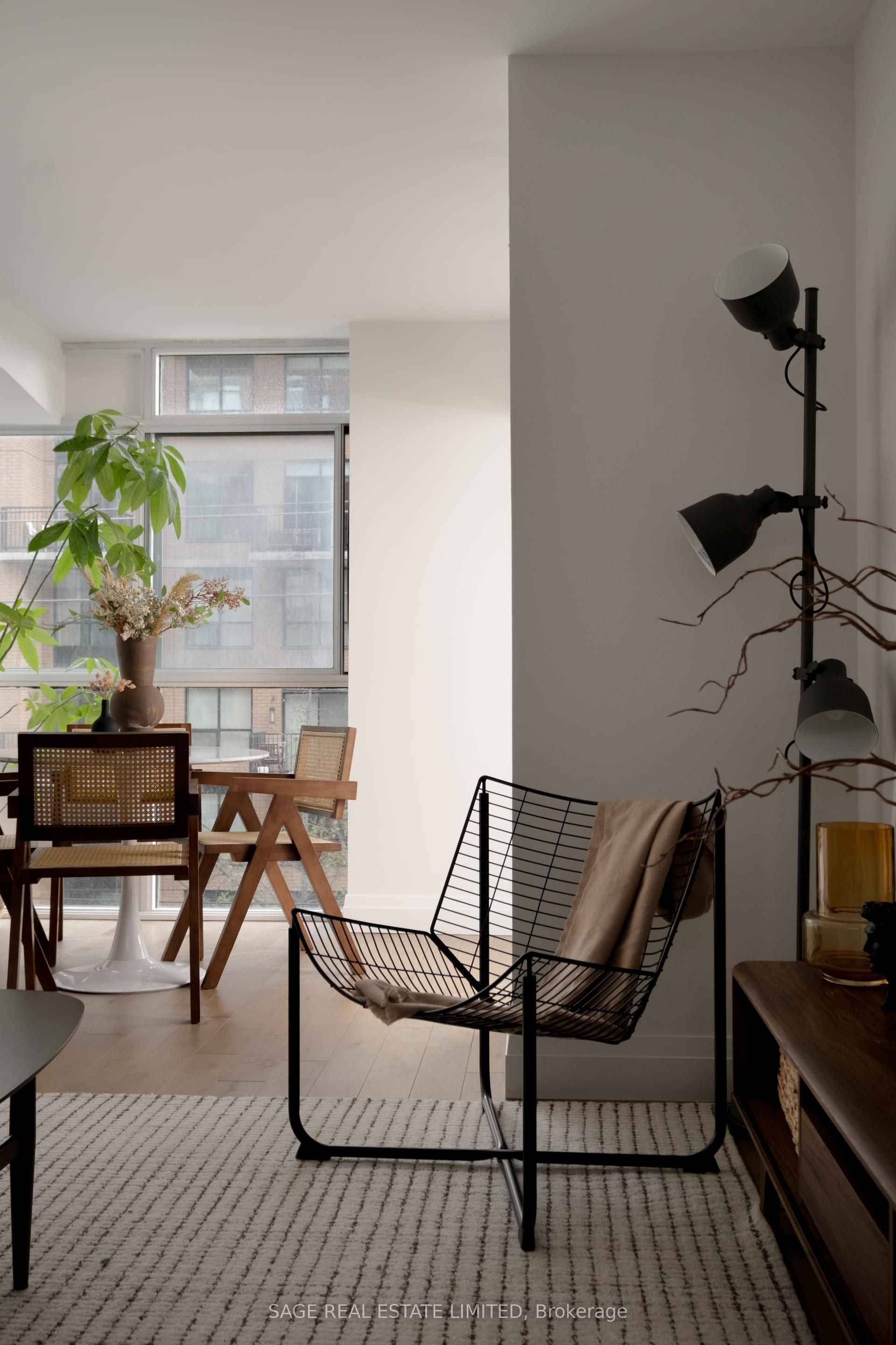 801 King Street W 420