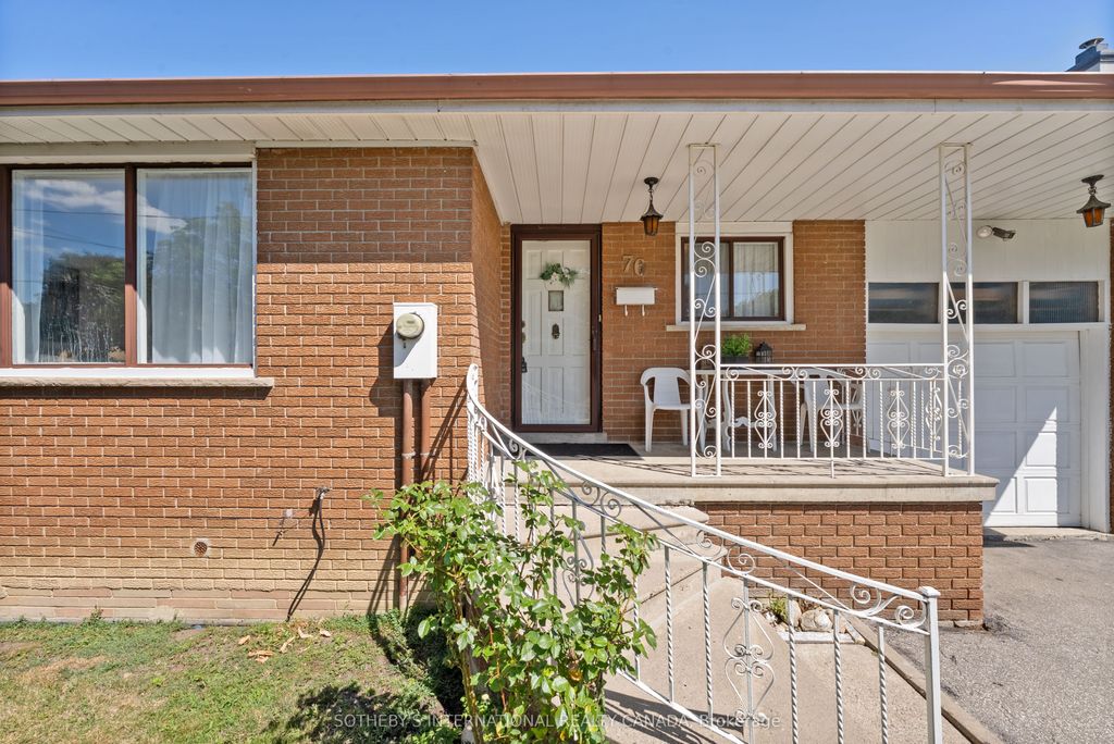 Photo of 76 Lawnside Drive, Toronto, ON M6L 1Z7 (MLS # W12298256)