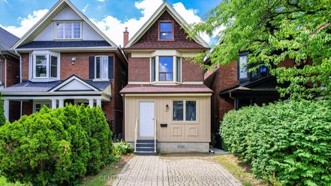 136 Mavety Street Toronto ON M6P 2L9