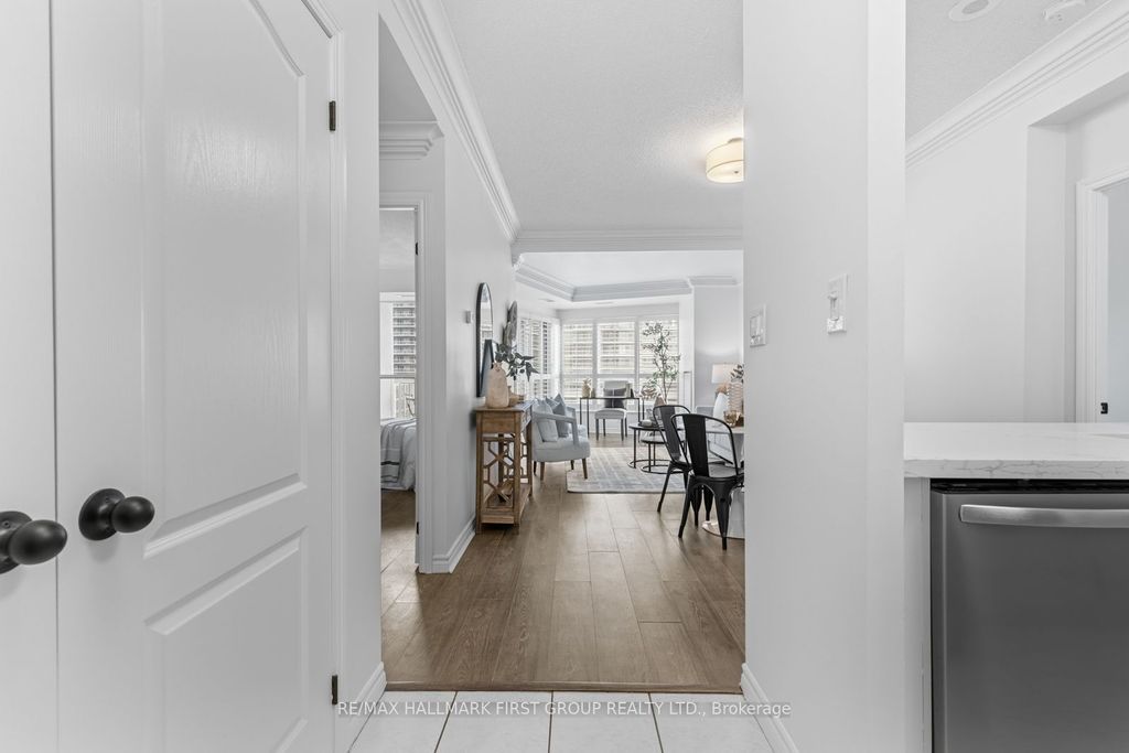 Photo of 2111 Lake Shore Boulevard W #705, Toronto, ON M8V 4B2 (MLS # W12982672)