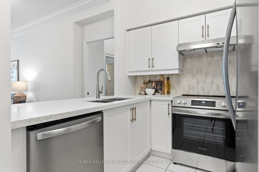 Photo of 2111 Lake Shore Boulevard W #705, Toronto, ON M8V 4B2 (MLS # W12982672)