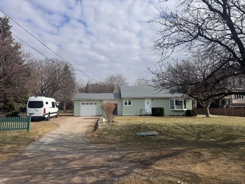 2317 Khalsa Gate Oakville ON L6M 4J2