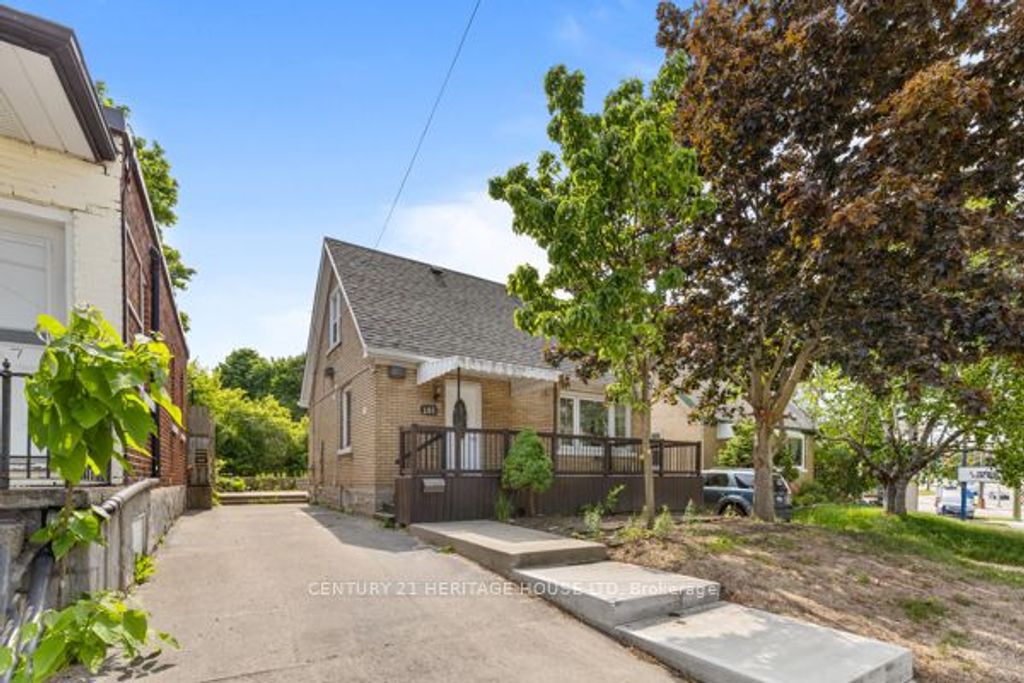 Photo of 181 Highland Road E, Kitchener, ON N2M 3W1 (MLS # X12645240)