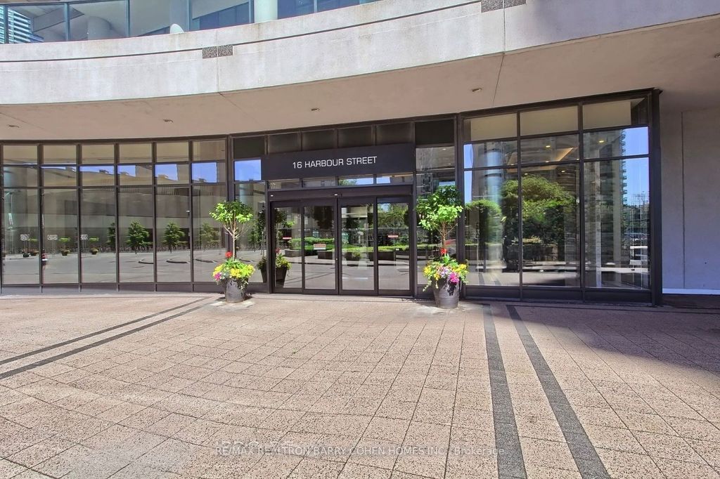 Photo of 16 Harbour Street #5101, Toronto, ON M5J 2Z7 (MLS # C12435978)