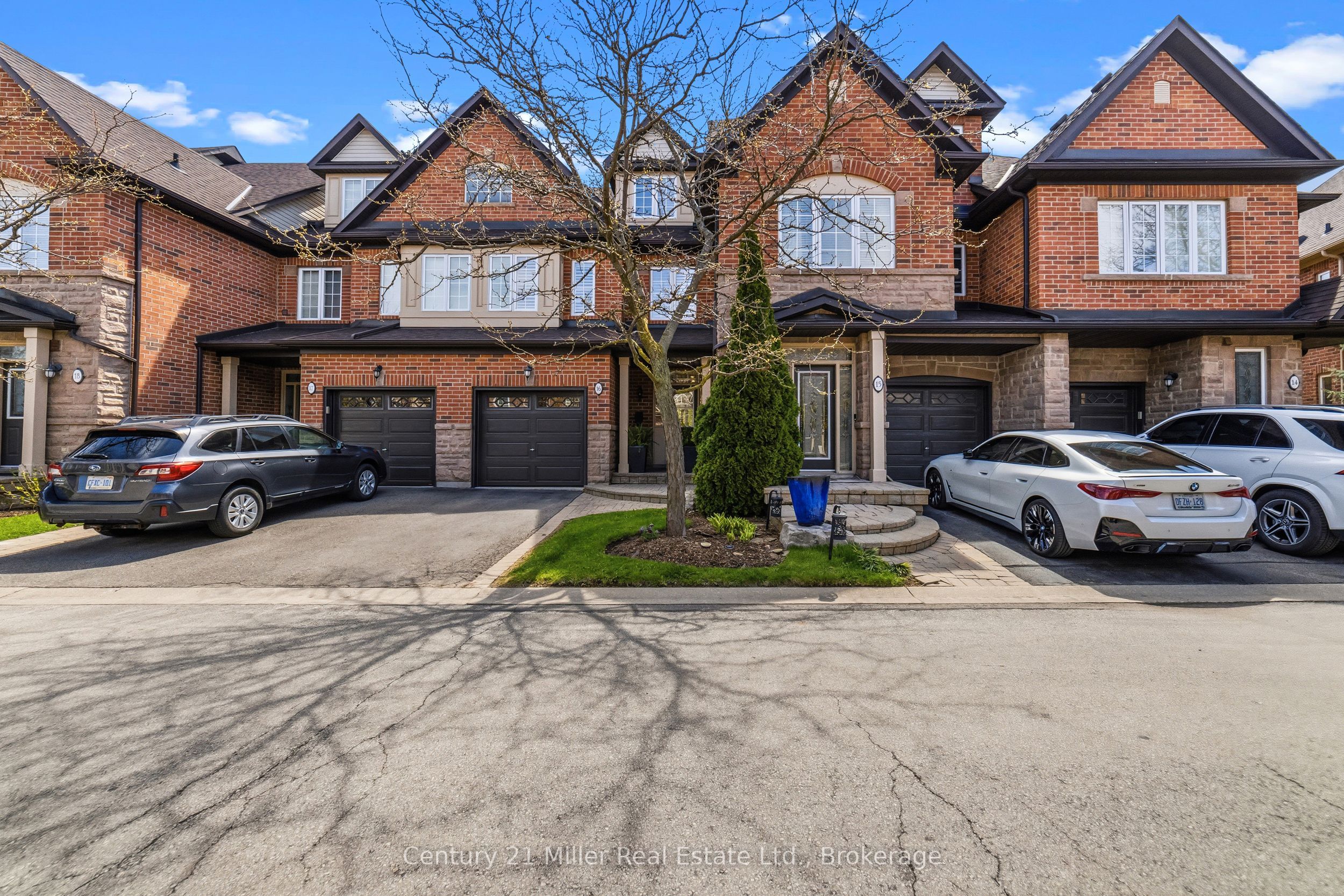 300 Ravineview Way 16