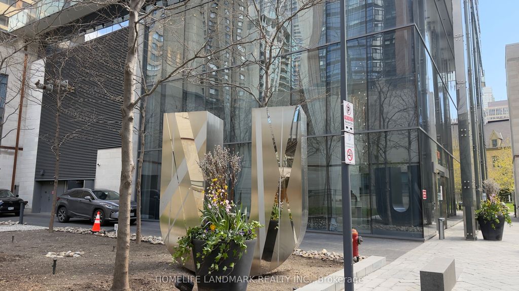 Photo of 1080 Bay Street #3010, Toronto, ON M5S 0A5 (MLS # C13109016)
