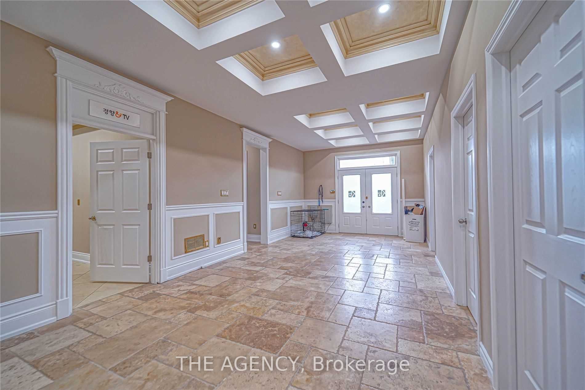 83 Elm Avenue Main Floor