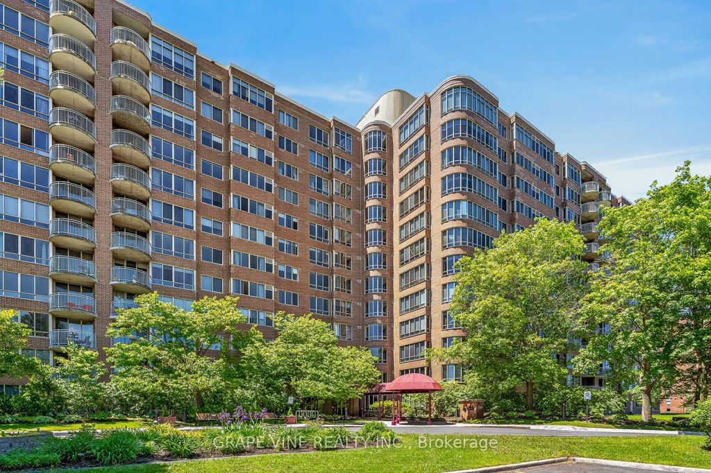 Photo of 100 Grant Carman Drive #1115, Cityview - Parkwoods Hills - Rideau Shore, ON K2E 8B8 (MLS # X13428662)