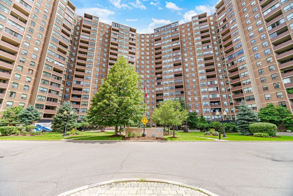 Photo of 716 The West Mall N/A #1504, Toronto, ON M9C 4X6 (MLS # W13544888)