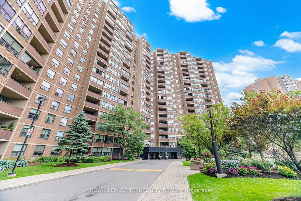 Photo of 716 The West Mall N/A #1504, Toronto, ON M9C 4X6 (MLS # W13544888)