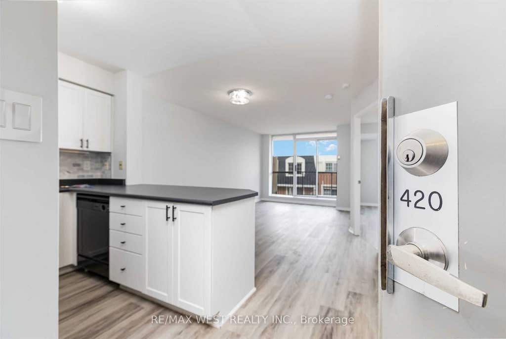 Photo of 1000 King Street W #420, Toronto, ON M6K 3N1 (MLS # C13660762)