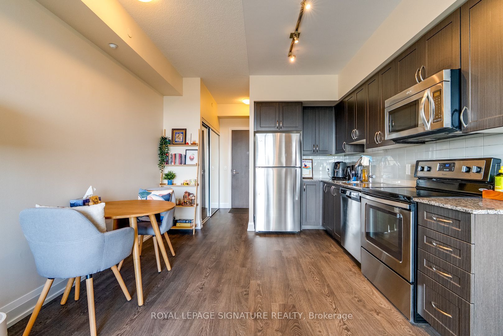7900 Bathurst Street 518