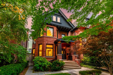 134 Roxborough Street W Toronto ON M5R 1V1
