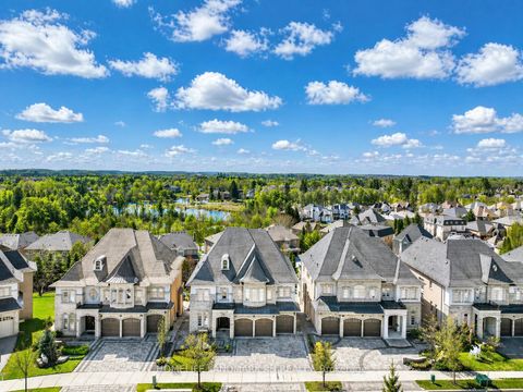 15 Finesse Court Richmond Hill ON L4E 0W7