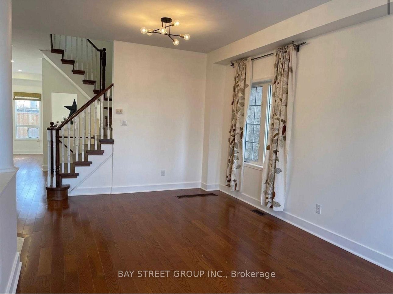 7 Raymond Bartlett Ave Avenue