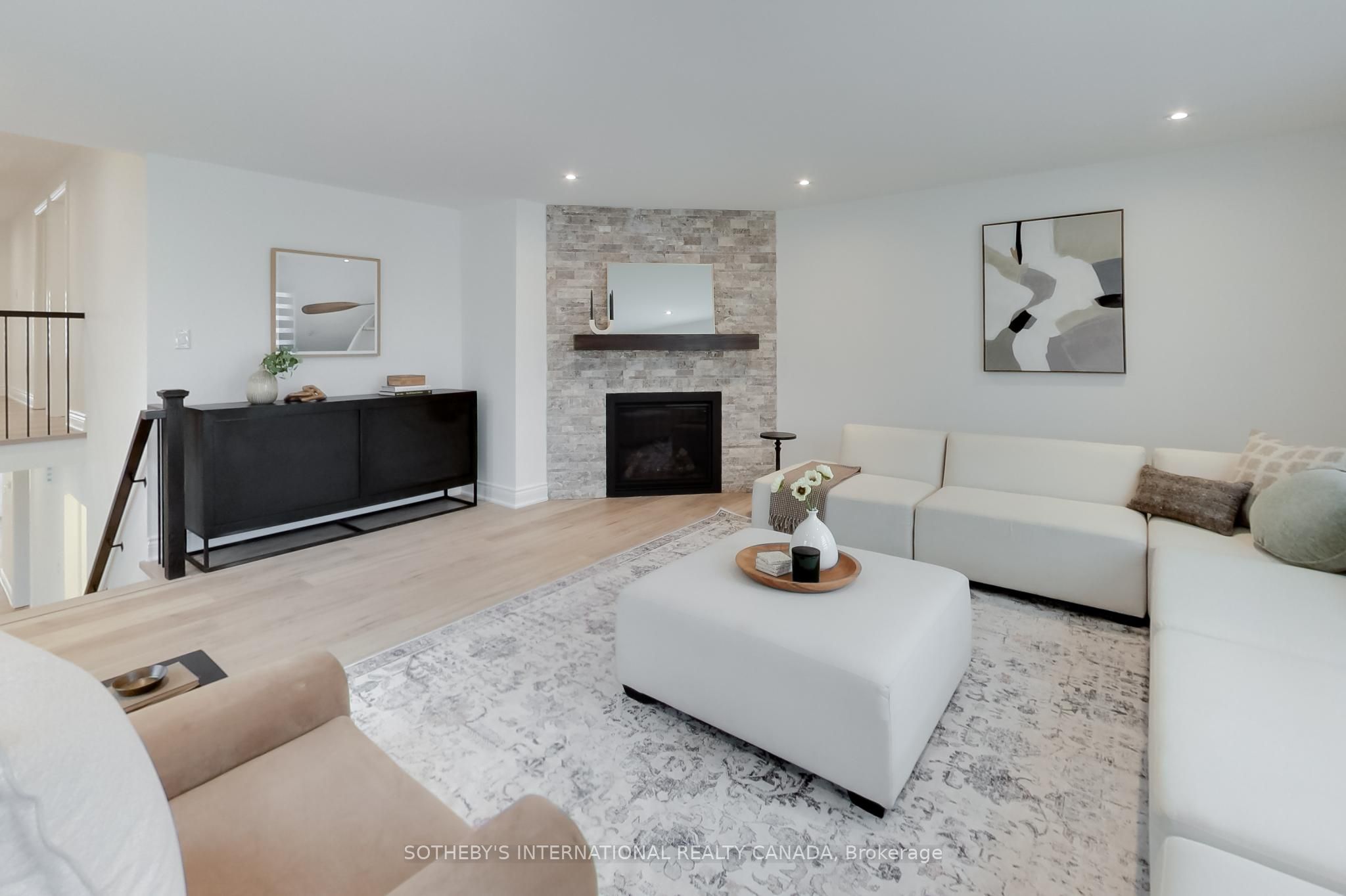 1124 Lansdown Drive