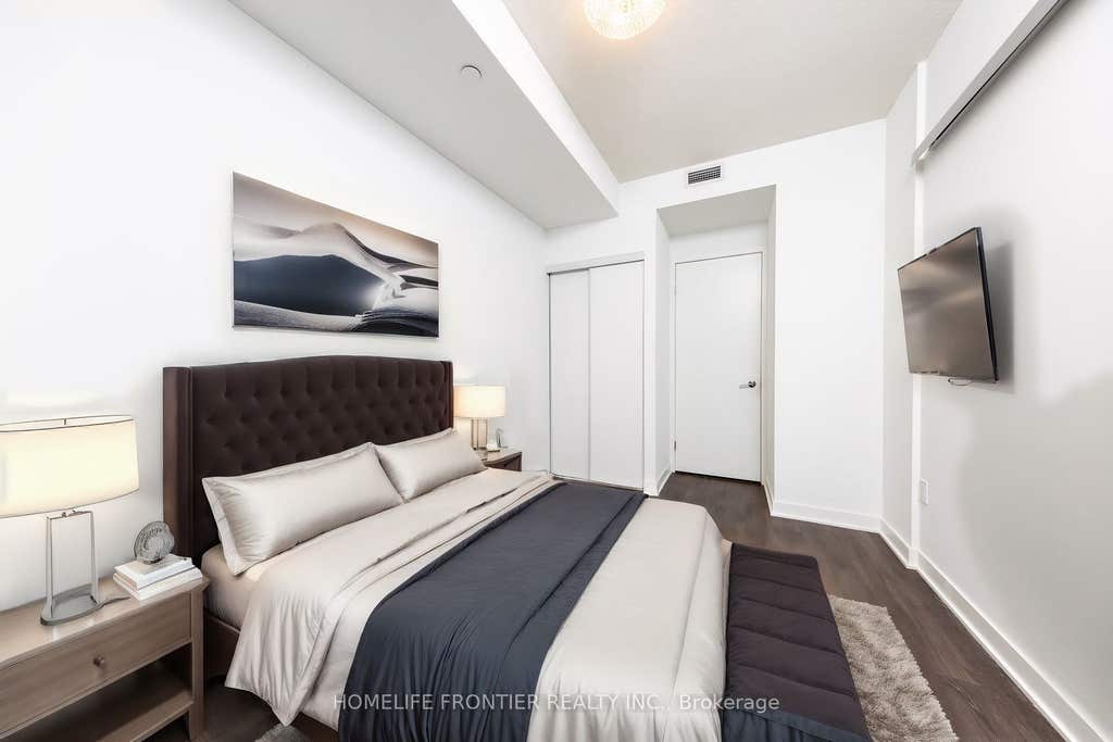 Photo of 115 Blue Jays Way #705, Toronto, ON M5V 0N4 (MLS # C13661048)