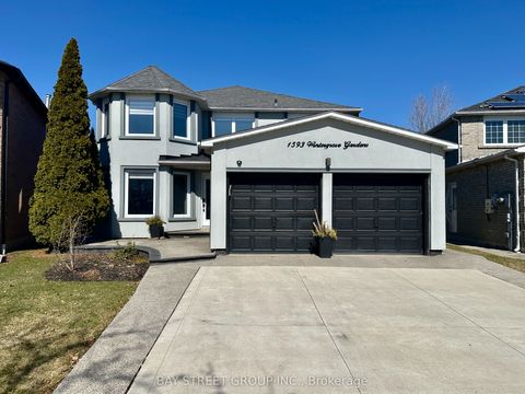 1593 Wintergrove Gardens Mississauga ON L5M 3Z9