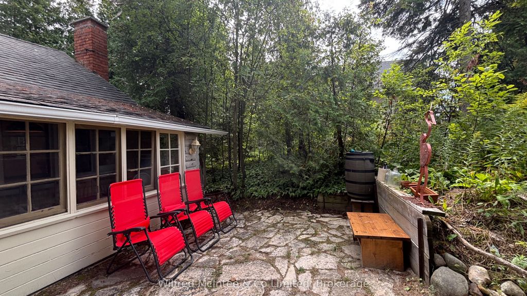 Photo of 7 6TH Avenue S, South Bruce Peninsula, ON N0H 2G0 (MLS # X13022902)