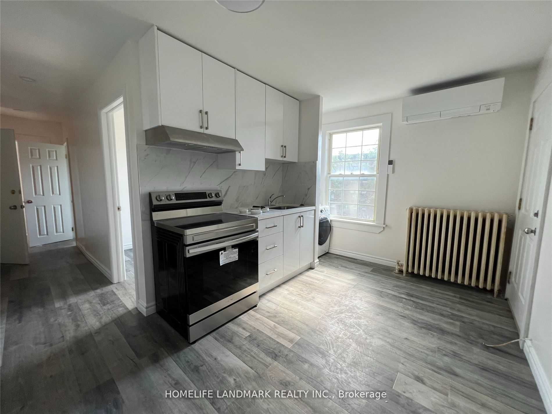 2398 Bloor Street W Apt 4