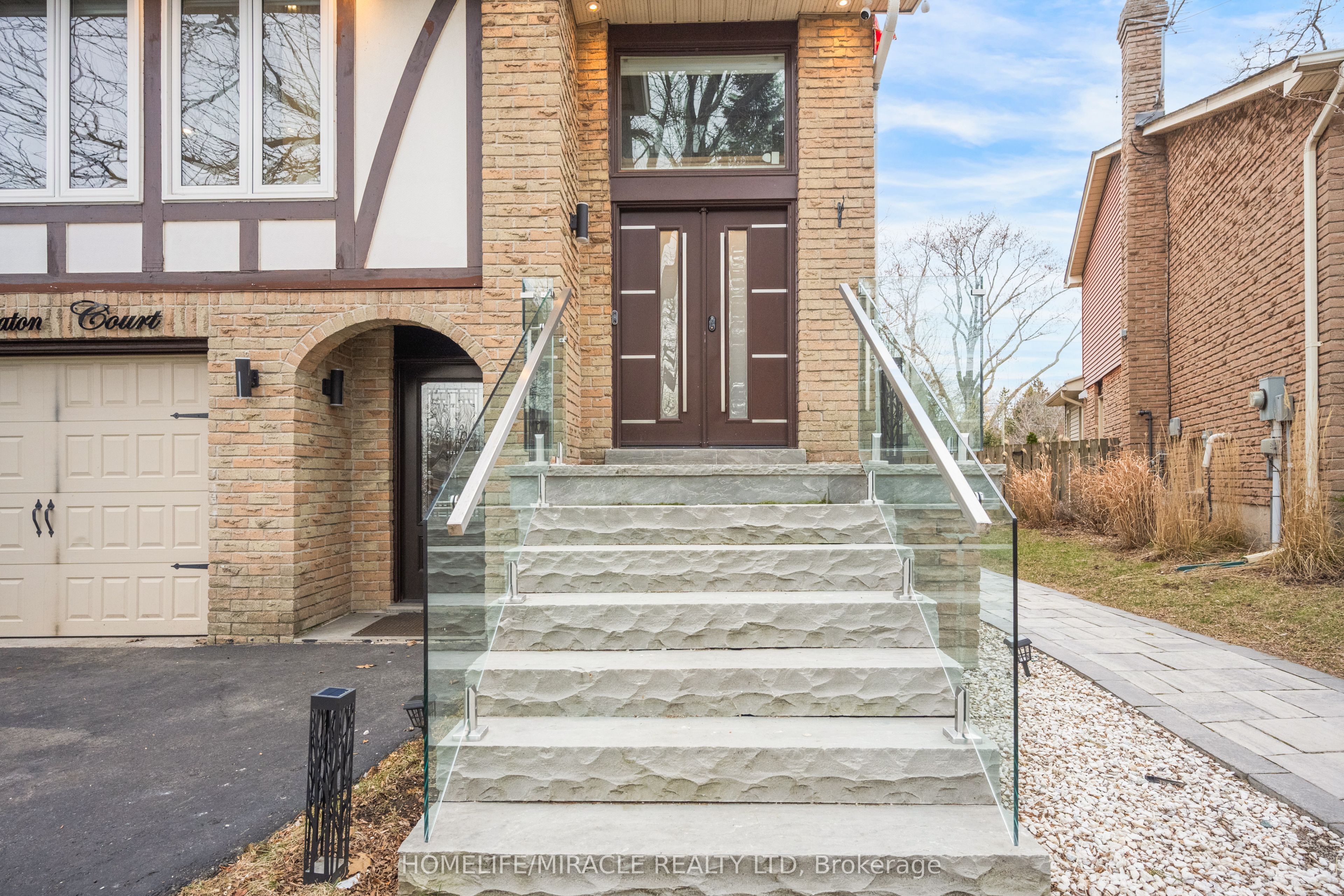 204 Sheraton Court