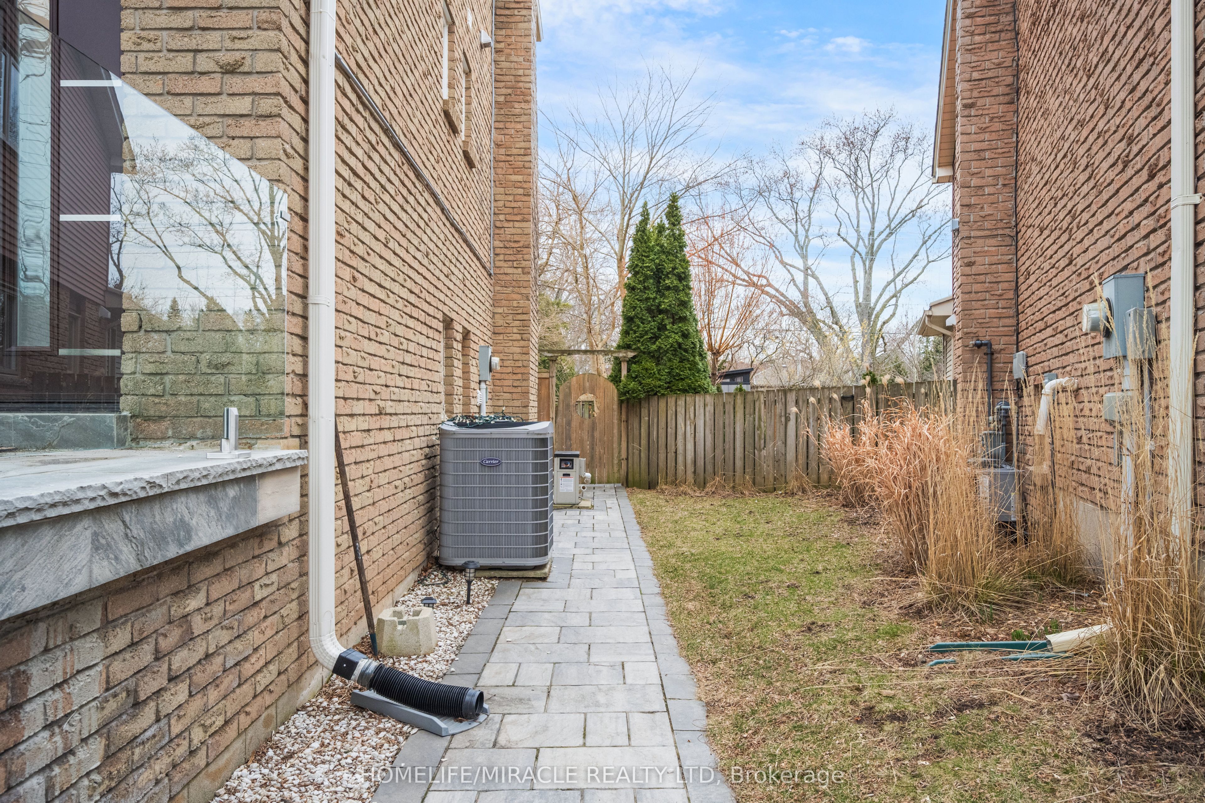 204 Sheraton Court
