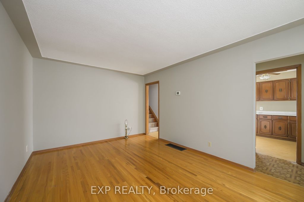 Photo of 289 Fairhaven Circle, London East, ON N5W 1E4 (MLS # X12895544)