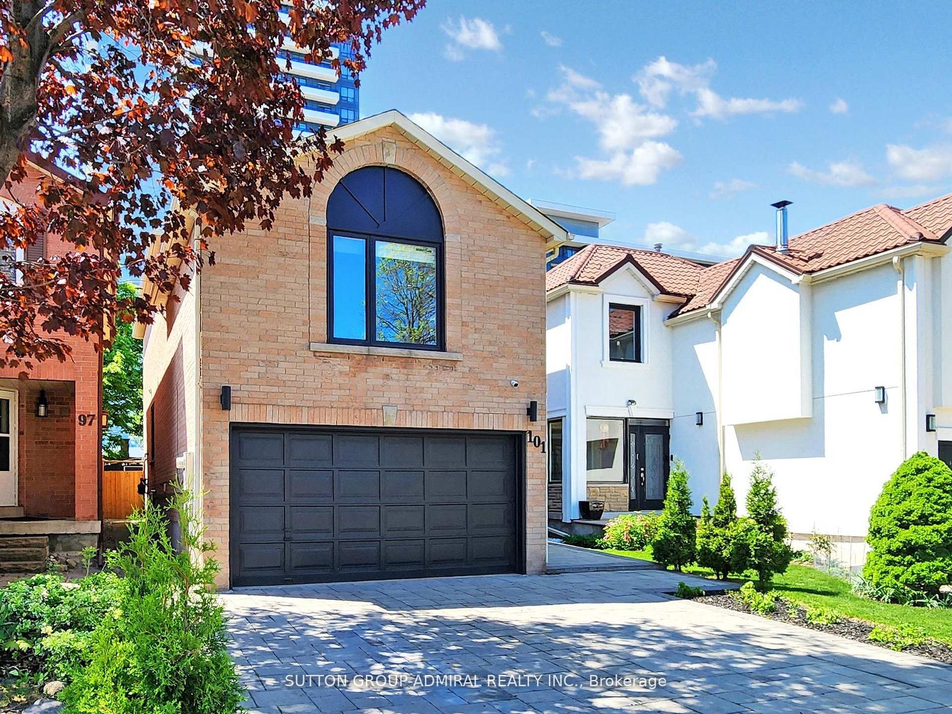 101 Glen Crescent