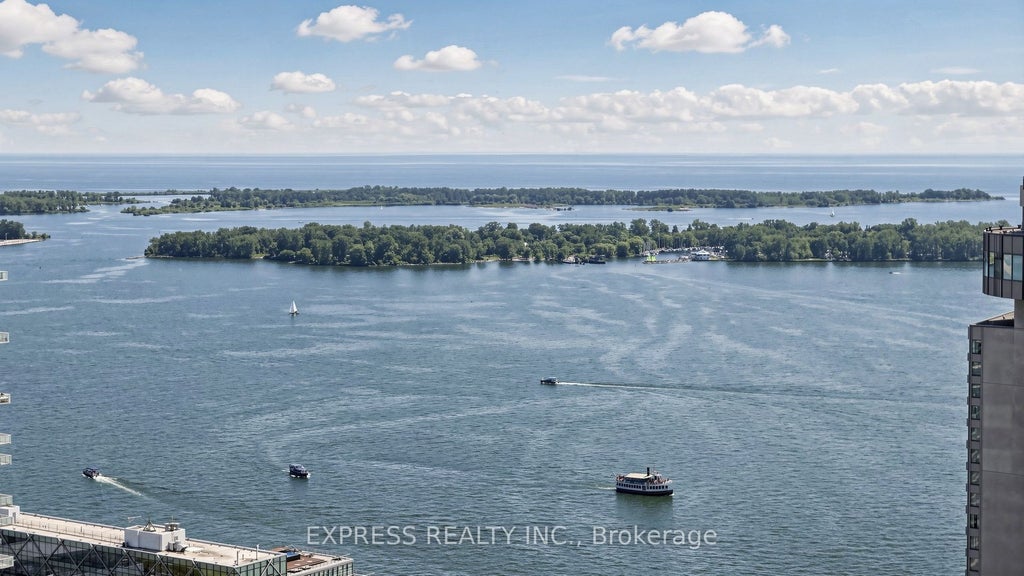 Photo of 33 Bay Street #4207, Toronto, ON M5J 2Z3 (MLS # C13663682)