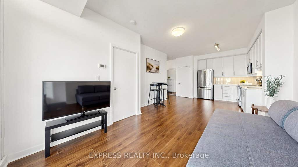 Photo of 33 Bay Street #4207, Toronto, ON M5J 2Z3 (MLS # C13663682)