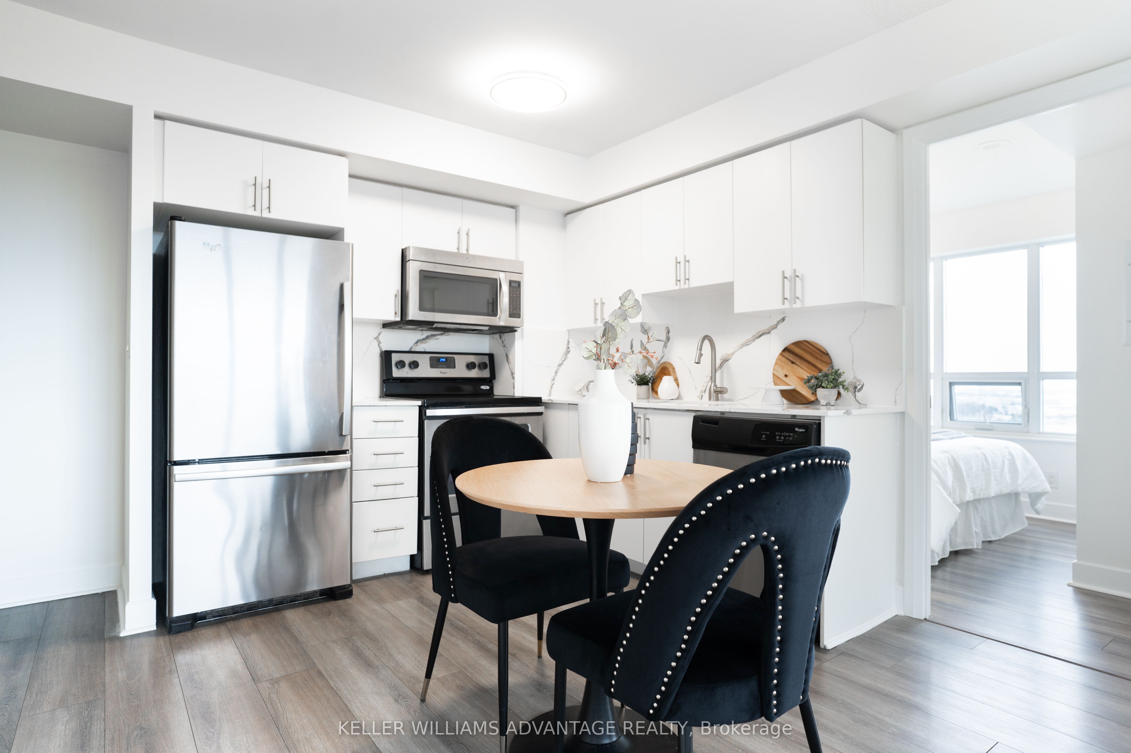 6 Eva Road 1008