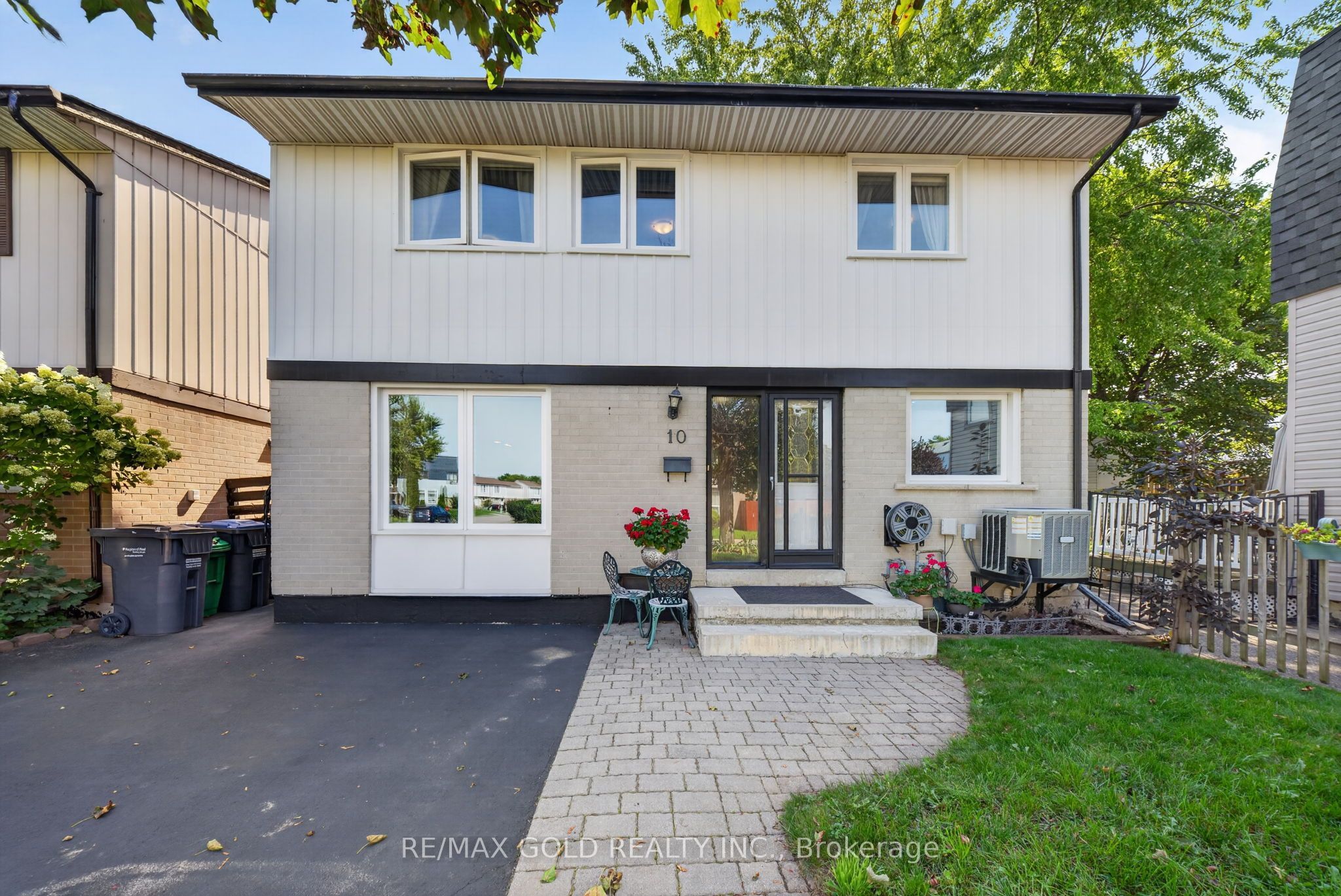 10 Jeffrey Street