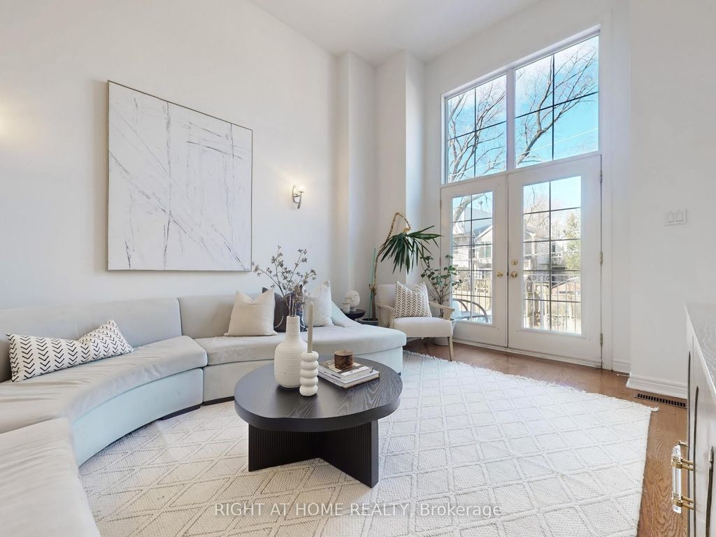 Photo of 1021 Craven Road, Toronto, ON M4J 4V7 (MLS # E13134886)