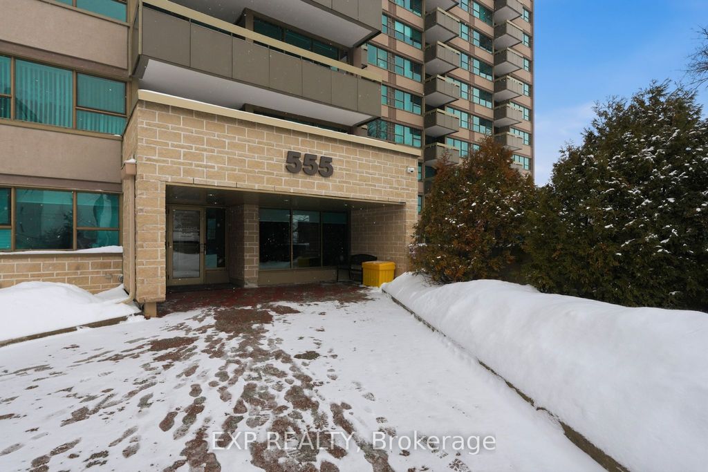 Photo of 555 Brittany Drive #1112, Manor Park - Cardinal Glen and Area, ON K1K 4C5 (MLS # X12751368)