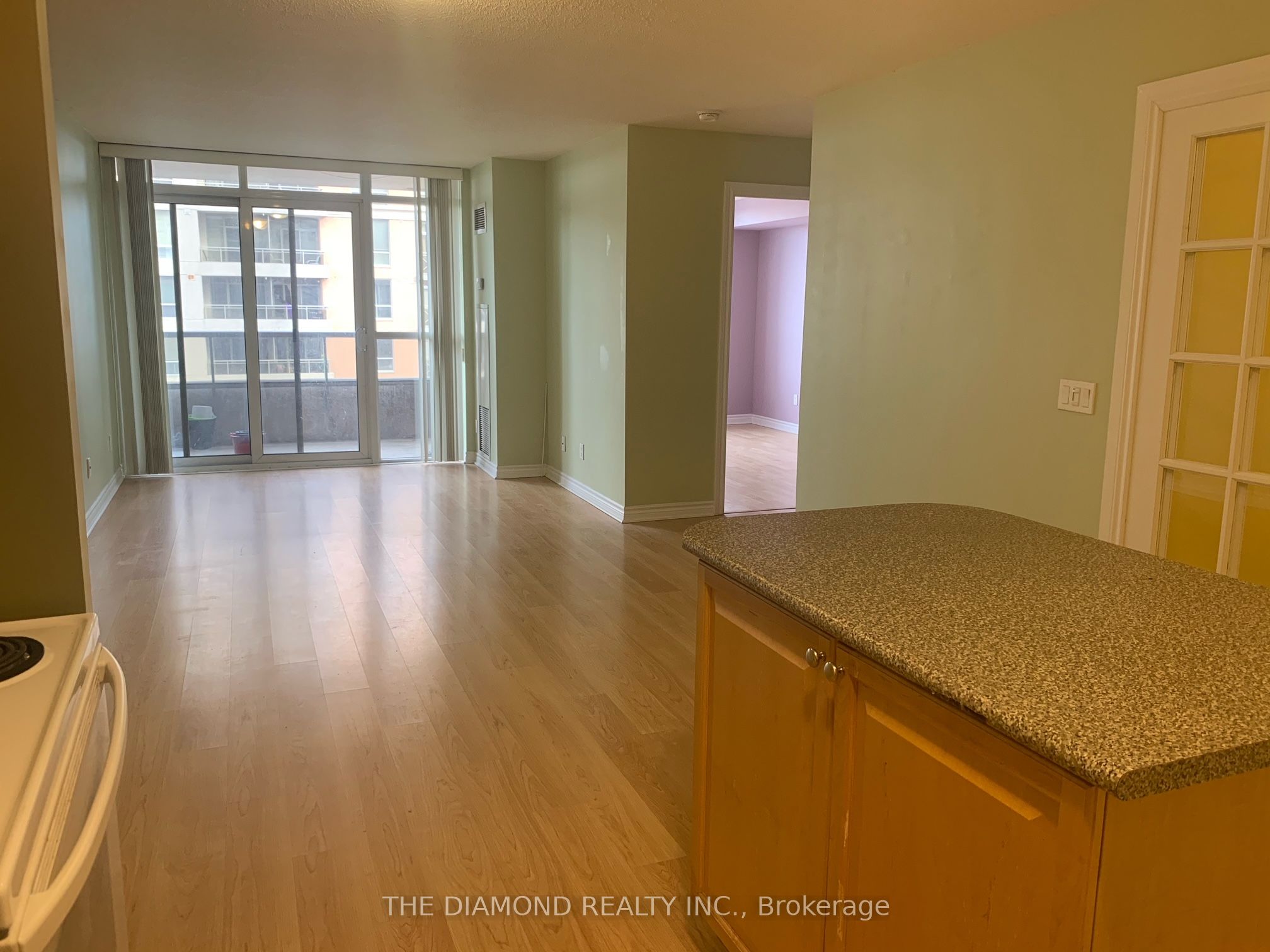 5233 Dundas Street W 1723