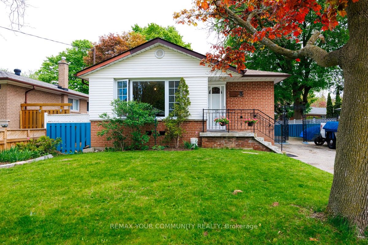 Photo 1 of 35 — 3 Shoreview Drive, Toronto, ON M1E 3R1