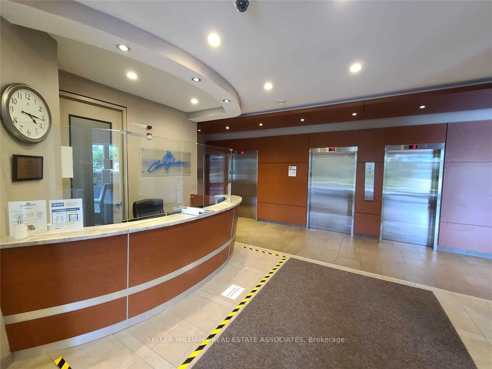 50 Kingsbridge Garden Circle 1104