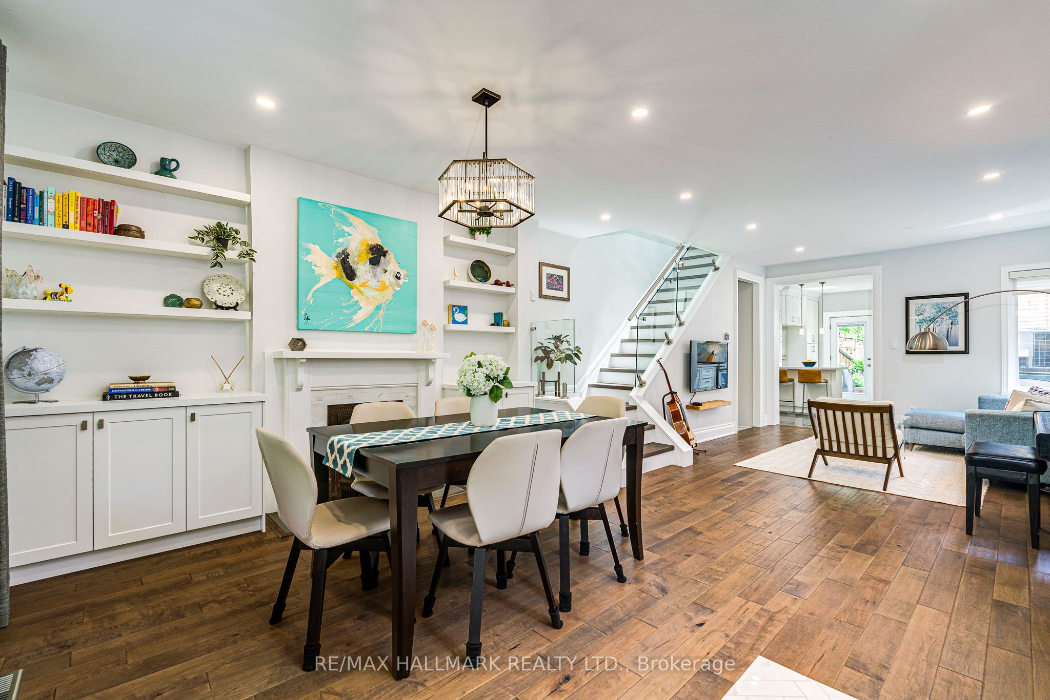 63 Hillsview Avenue